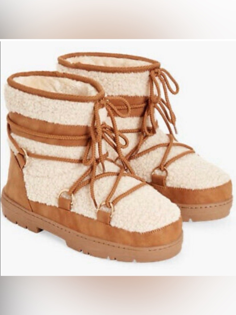 Cozy Sherpa Lace-Up Ankle Boots in Cream and Tan